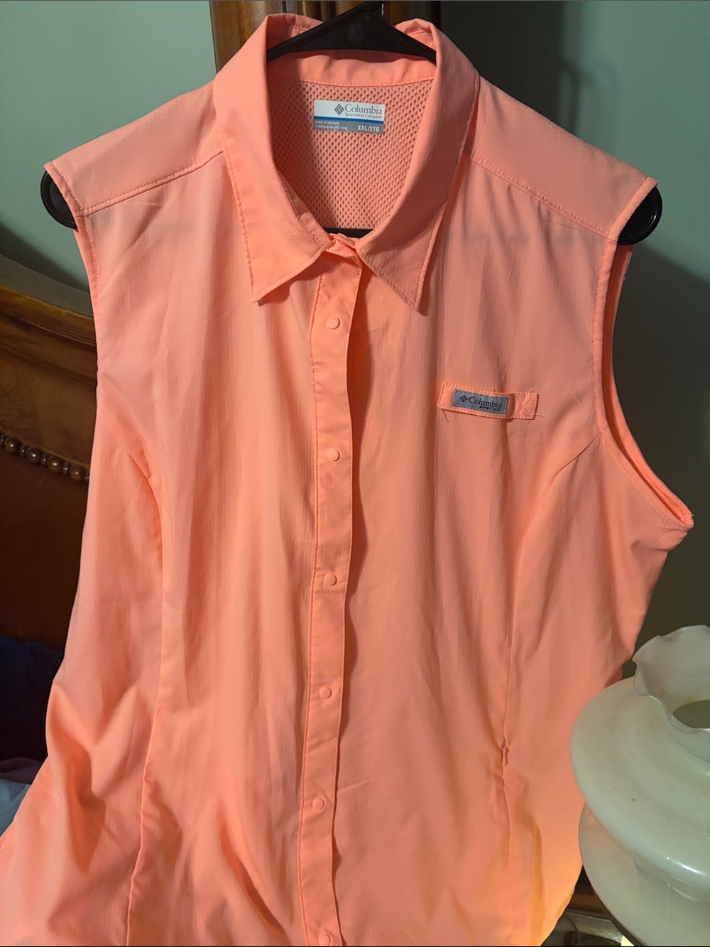 Columbia Coral Sleeveless Button-Down Shirt